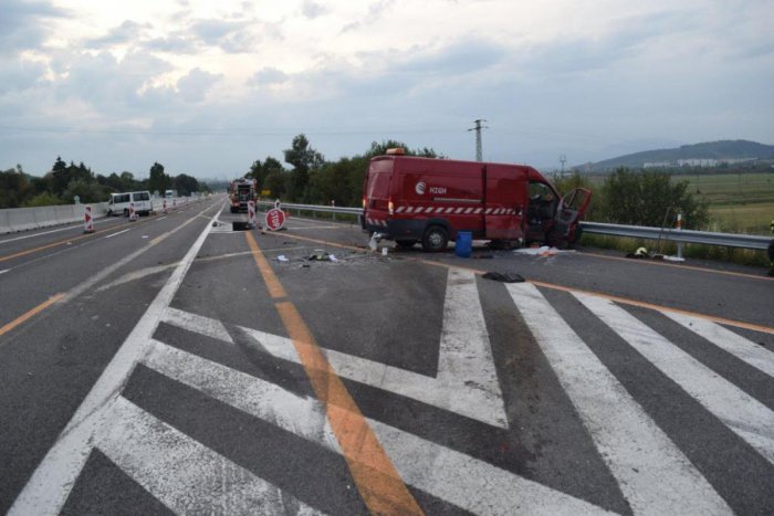 Ilustračný obrázok k článku Vážna dopravná nehoda na diaľnici: Traja ťažko zranení!