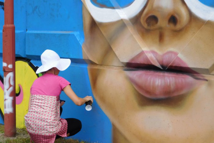 Ilustračný obrázok k článku Rozhovor s graffiťáčkou (26) zo Spišskej: Maľovala som už aj v obývačke deti v životnej veľkosti