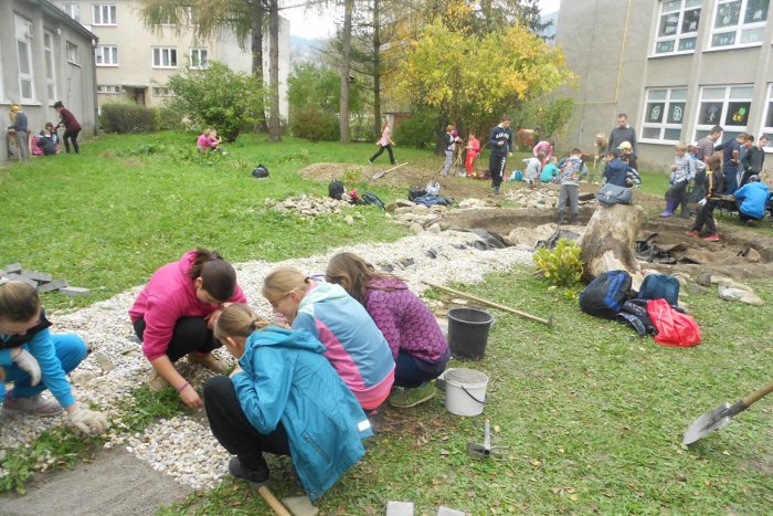 Ilustračný obrázok k článku Mesto Žilina v lete nezaháľalo: Na rekonštrukcie škôl išlo takmer 220-tisíc