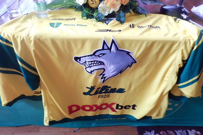 Ilustračný obrázok k článku Žilinskí vlci majú nové dresy: Tím spod Dubňa sa vracia k žlto-zelenej tradícii, prvé FOTO!