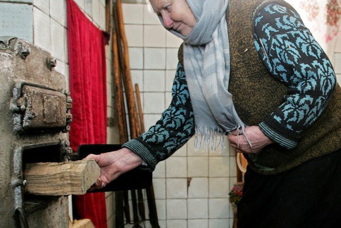 Ilustračný obrázok k článku Mesto zahájilo distribúciu brikiet: Kto má nárok na príspevok na vykurovanie?