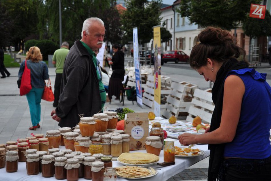 Ilustračný obrázok k článku Vlastná mena, rozmanitý tovar i módna prehliadka: Netradičný trh oživil centrum Zvolena