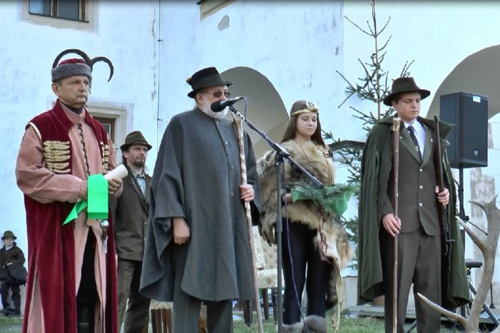 Ilustračný obrázok k článku Pribylinu zaplavili hornoliptovskí poľovníci: Deň sv. Huberta oslávili ako sa patrí! FOTO