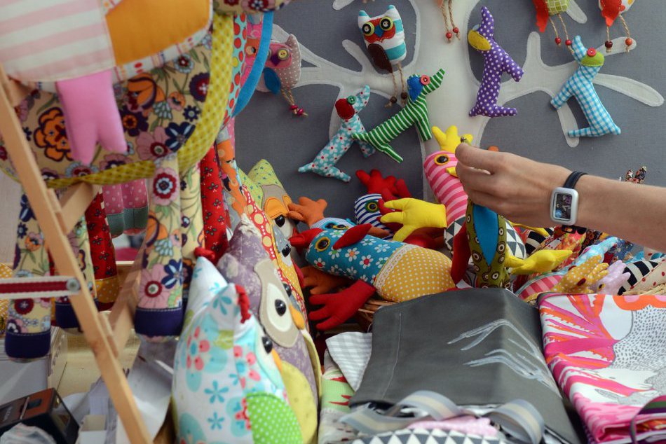 Ilustračný obrázok k článku Trh, ktorý sa v Bystrici teší veľkej obľube, je späť: Veľkonočnú výbavu aj iné vecičky nakúpite priamo od ich tvorcov