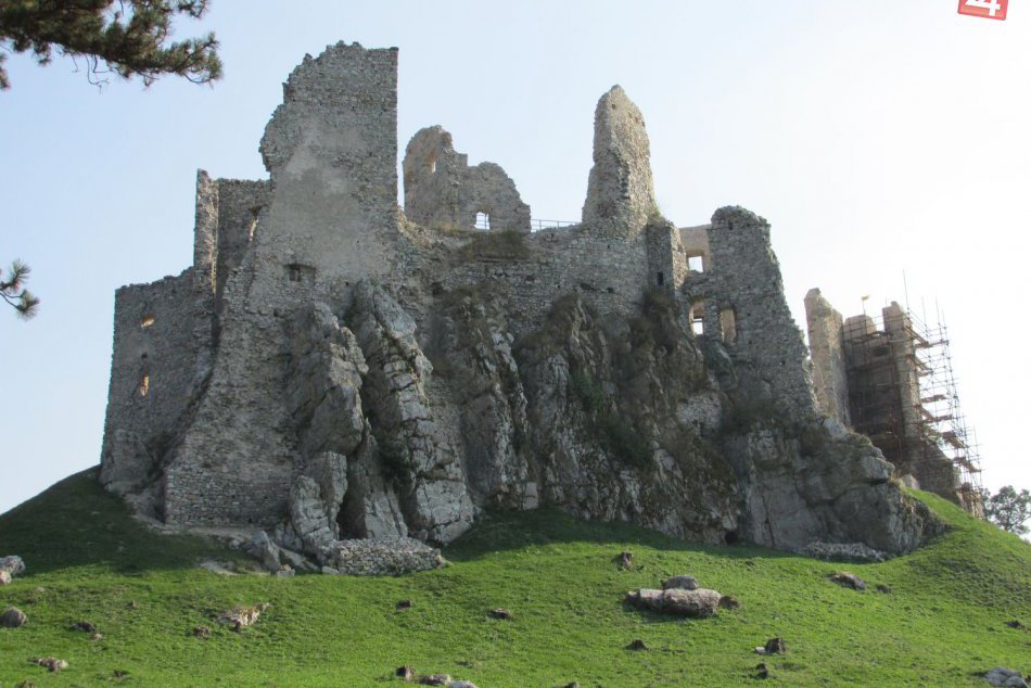 Ilustračný obrázok k článku Významná návšteva na Hrušove: Na hrad sa chystá známy manželský pár