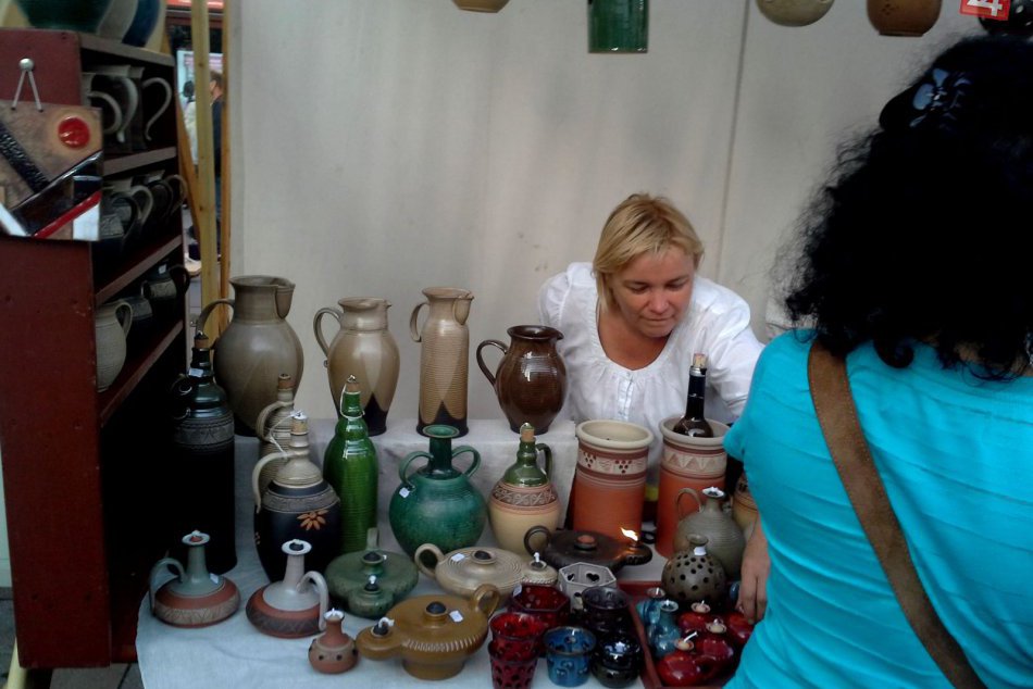 Ilustračný obrázok k článku Ondrejský jarmok v Komárne sa blíži: Tento rok privíta 140 predajcov a 70 remeselníkov