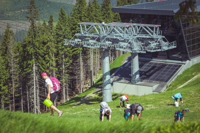 Ilustračný obrázok k článku Chopok sa už pripravuje na najlepšie lyžiarky planéty: Vítaní sú aj dobrovoľníci, nebude to vraj zadarmo