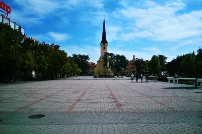 Ilustračný obrázok k článku Keď ich zbadáte, hneď viete, že ste doma: 10 vecí, bez ktorých by Zámky nebol Zámkami