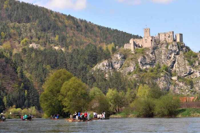 Ilustračný obrázok k článku Fakty o lákadlách v žilinskom okrese: Toto by ste mali sypať ako z malíčka