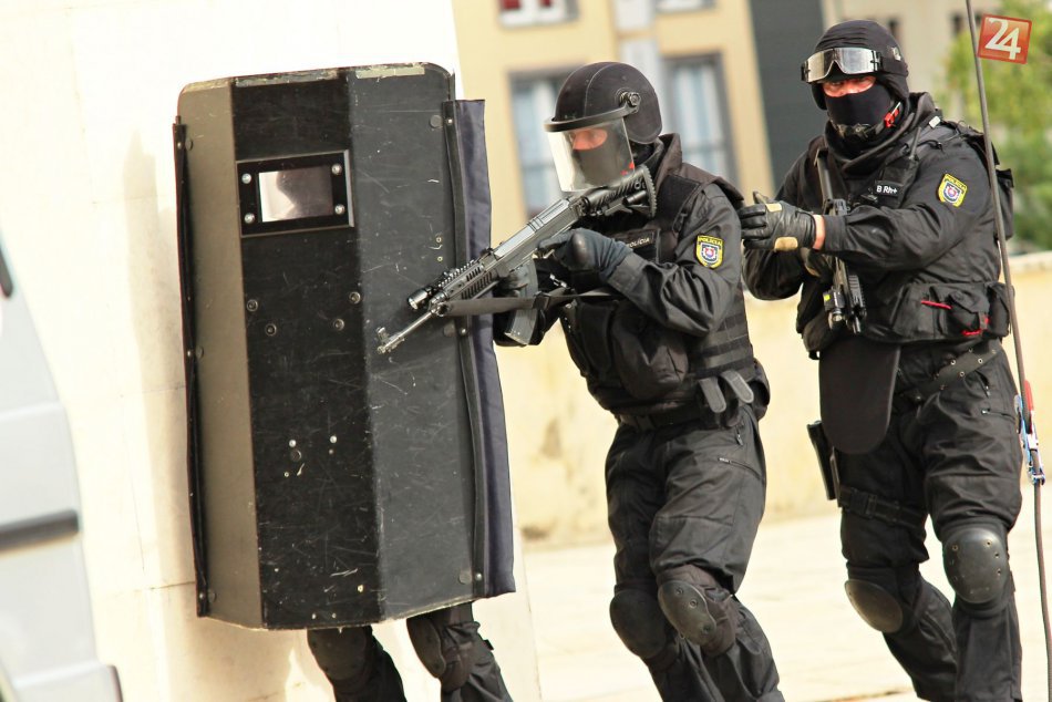 Ilustračný obrázok k článku Policajti vyrukovali so štatistikou: Drvivú väčšinu zločinov spáchajú muži