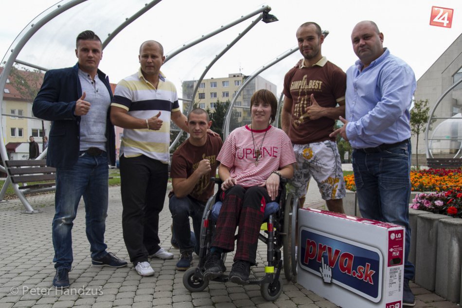 Ilustračný obrázok k článku Simply the Best podporuje charitu: Organizátori pomohli Popradčanke Vierke, počas gala bude aj veľká dražba!