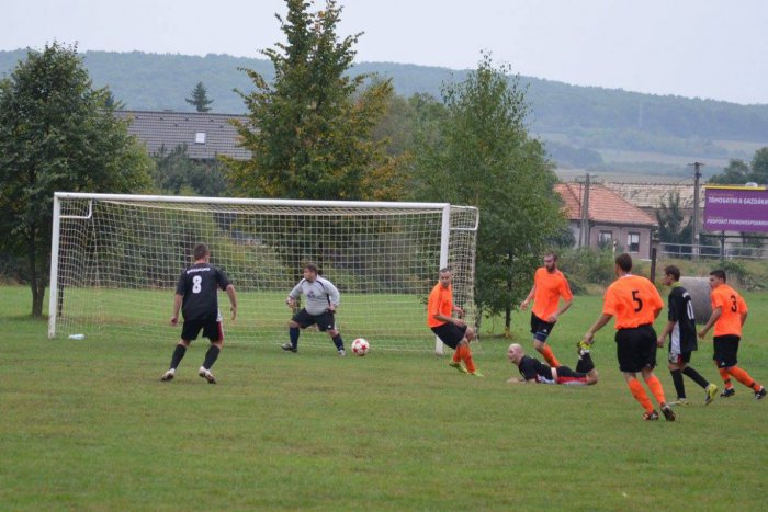 Ilustračný obrázok k článku KOMPLETNÝ PREHĽAD futbalových výsledkov: Takto sa hralo cez víkend v okrese + FOTO