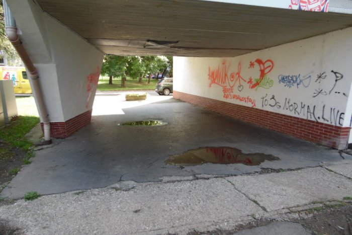 Ilustračný obrázok k článku Dvom mladým Humenčanom hrozí až rok za mrežami: Z čoho sú obvinení, vidíte už na FOTKE