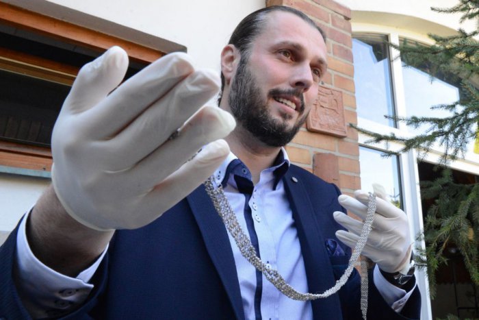 Ilustračný obrázok k článku V Rusovciach našli unikátny opasok z čistého striebra z 2. - 4. storočia