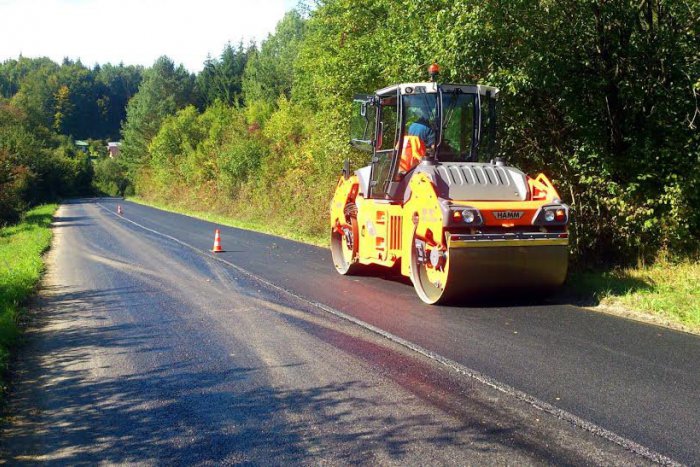 Ilustračný obrázok k článku Obnova ciest v našom kraji za stovky tisíc eur: Motoristi, študujte, kde vás potešia nové vozovky!
