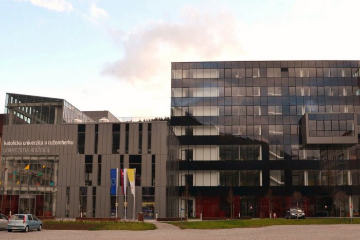 Ilustračný obrázok k článku Katolícki biskupi odkázali predstaviteľom KU v Ružomberku: Odložte osobné spory, myslite na budúcnosť