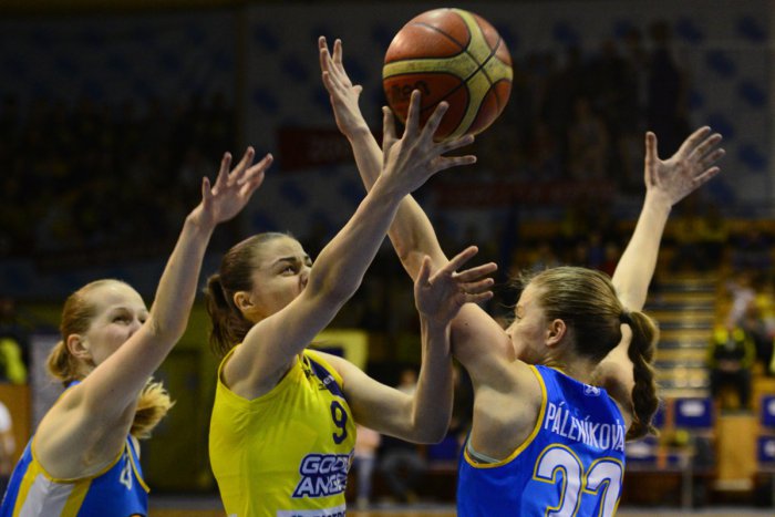 Ilustračný obrázok k článku Pod taktovkou Lučenčana Kováčika nenašli na memoriáli premožiteľa: Košičanky majú pred sebou už len jeden zápas