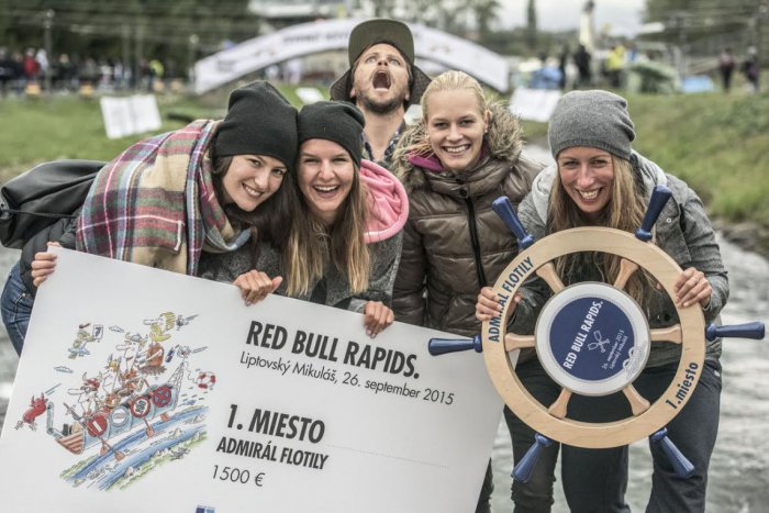 Ilustračný obrázok k článku Red Bull Rapids v Mikuláši: Kanál praskal vo švíkoch, krásne gesto víťaza! FOTO