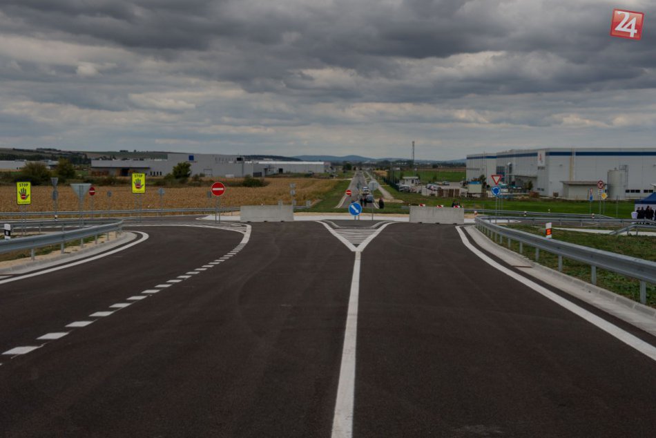 Ilustračný obrázok k článku Hlavný architekt Nitry o mimoúrovňovej križovatke: Mestá sú pre ľudí, nie pre autá