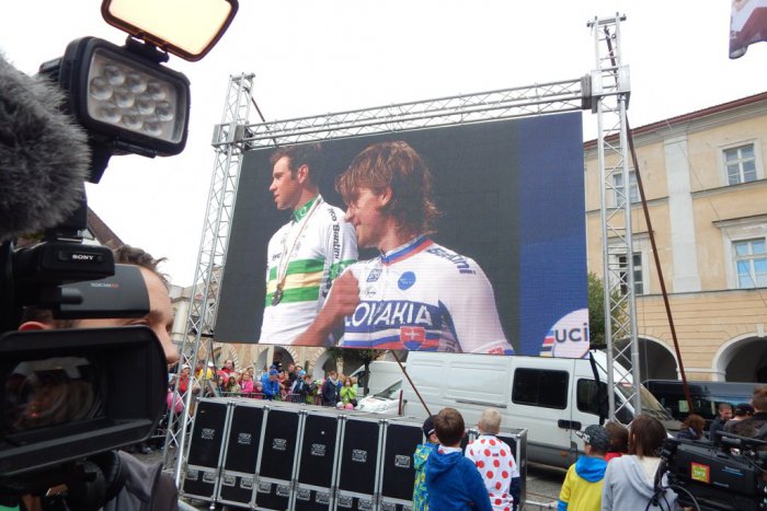 Ilustračný obrázok k článku FOTO: Sagan pobláznil Žilinčanov: Takto mu prišli poďakovať na Mariánske námestie