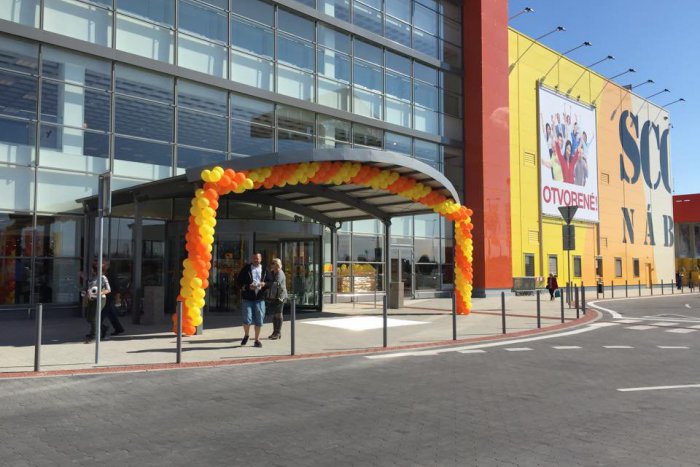 Ilustračný obrázok k článku Sconto vo Pharose ponúka päťtisíc druhov nábytku a desaťtisíc doplnkov