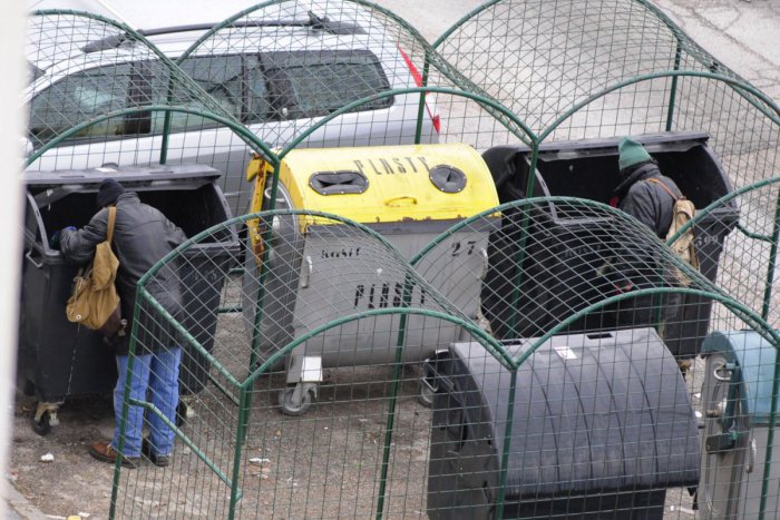 Ilustračný obrázok k článku Blíži sa kruté obdobie pre bezdomovcov a Poprad sa obracia na obyvateľov: Výzva, ktorá môže veľmi pomôcť!