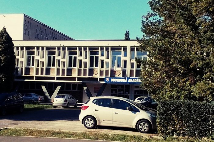 Ilustračný obrázok k článku Učiteľka Obchodnej akadémie v Humennom: Z tohto projektu sú študenti nadšení