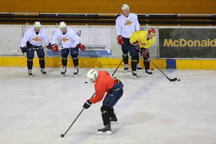 Ilustračný obrázok k článku Mišo (15) vstúpil na ľad a prepísal históriu najvyššej súťaže: Tromfol aj Gáboríka!