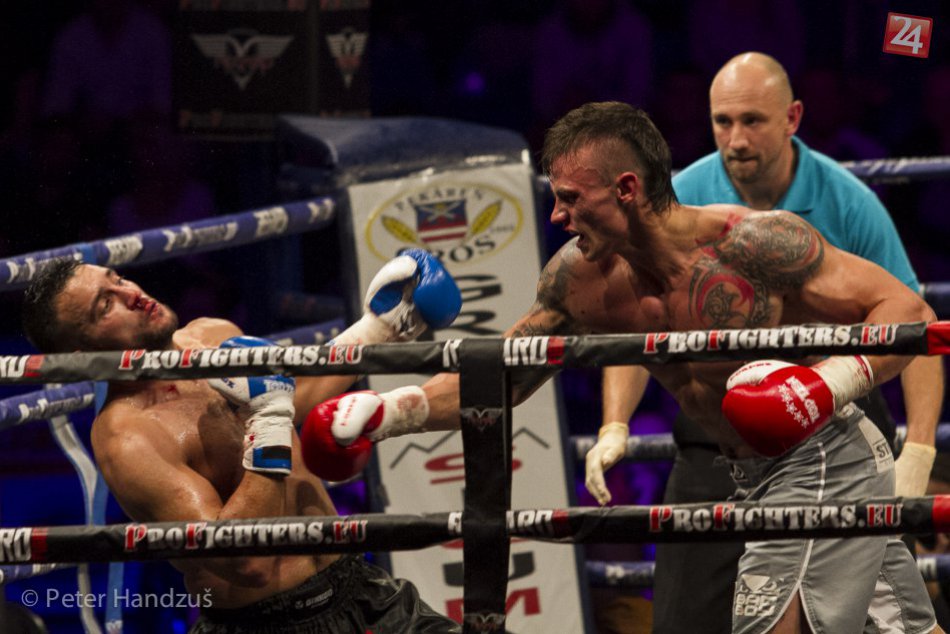 Ilustračný obrázok k článku Na Simply The Best úspešní aj naši borci: Denis Kušmírek získal opasok WKN