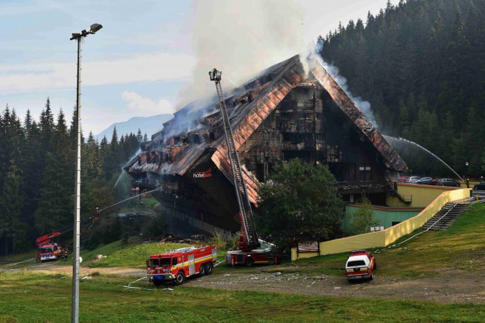 Ilustračný obrázok k článku Michal Feik: Hotel JUNIOR sa postavil na nohy vďaka nadšeniu, správa o požiari patrí k najsmutnejším v mojom živote!
