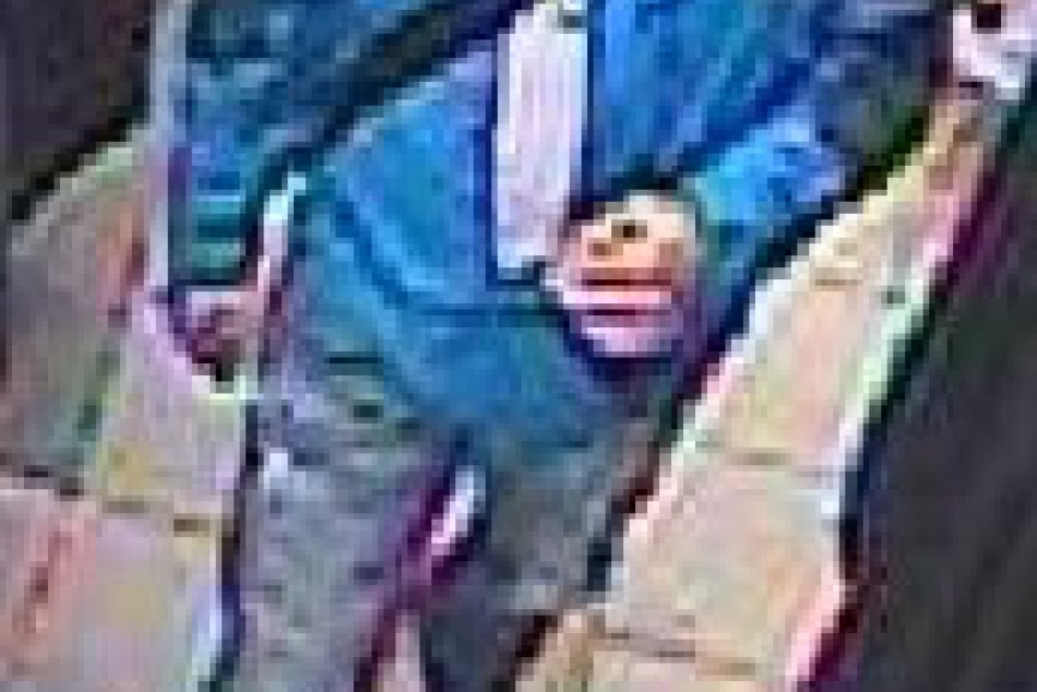 Ilustračný obrázok k článku Muži kradli bez hanby v mikulášskom športovom obchode: S kamerou asi nerátali! FOTO z miesta činu