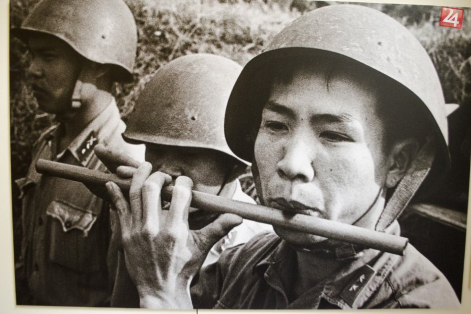 Ilustračný obrázok k článku OBRAZOM: Ži a pamätaj. Frontový reportér z Vietnamu vystavuje v Bratislave