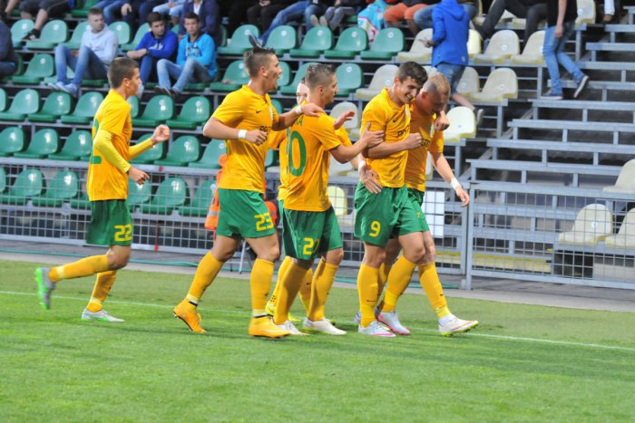 Ilustračný obrázok k článku Reprezentačné výbery a Šošoni: Ktorých futbalistov spod Dubňa v nich uvidíme?