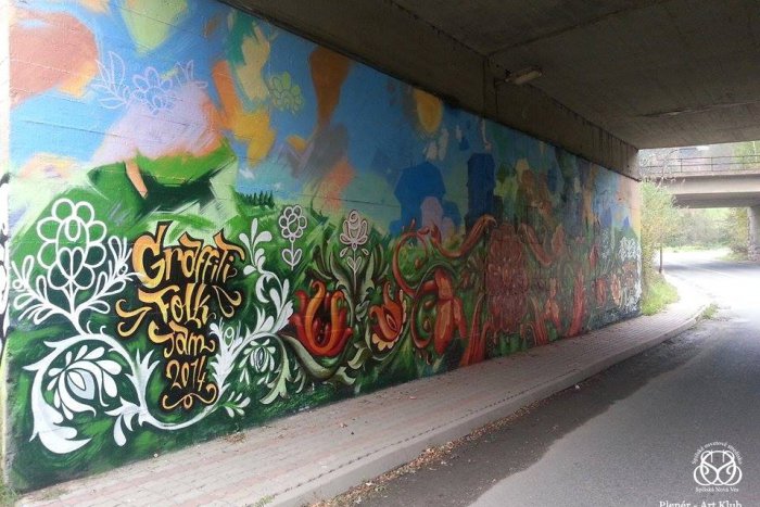 Ilustračný obrázok k článku Železničný podjazd obsadia talentovaní umelci: Graffiti rovno pod dôležitým železničným uzlom!
