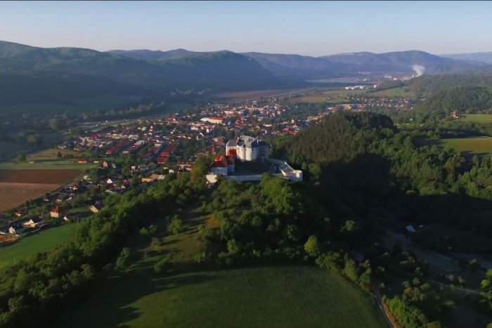 Ilustračný obrázok k článku Pohľad, ktorý vás vytrhne zo všednej reality: VIDEO krásnej dominanty nášho regiónu v 4K rozlíšení