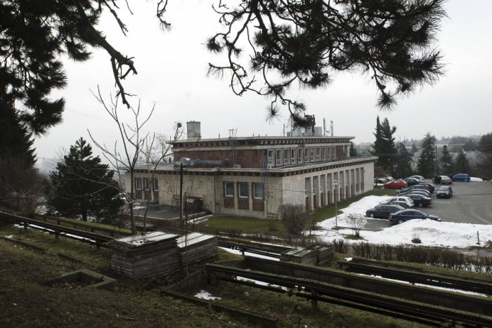 Ilustračný obrázok k článku Úradníci už opustili Ekoiuventu, do budovy by sa mali vrátiť deti