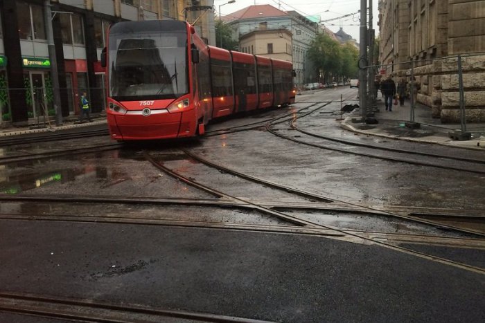 Ilustračný obrázok k článku Skúška električiek na Jesenského ulici dopadla dobre. Trať je pripravená pre cestujúcich