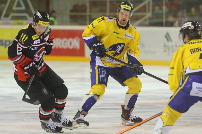 Ilustračný obrázok k článku Barani skrížili hokejky s hráčmi Piešťan: Na ľade súpera vybojovali tri body