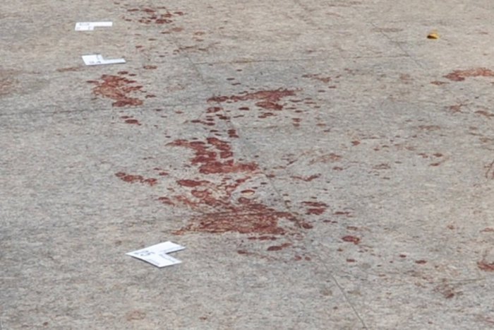 Ilustračný obrázok k článku Krvavé stopy na mikulášskom sídlisku? Policajti zatiaľ prezradili toto