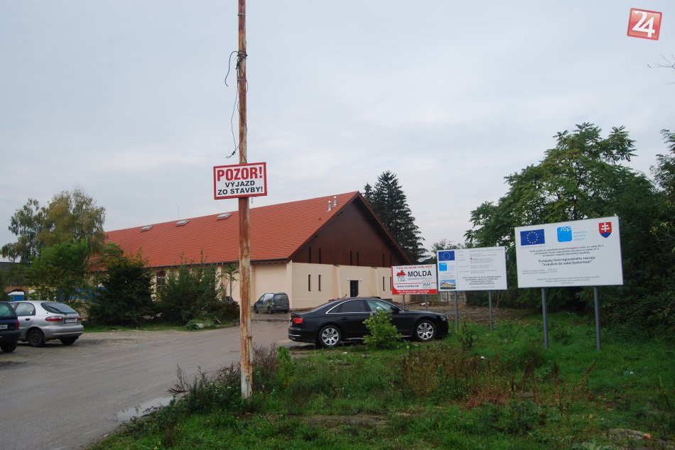 Ilustračný obrázok k článku Netradičný výjazd parlamentu: Pozrite si prvé FOTO zrekonštruovanej jazdiarne!