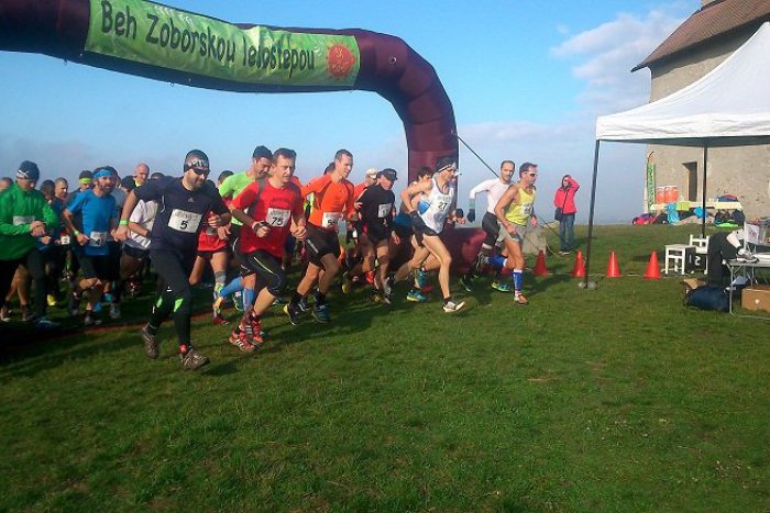 Ilustračný obrázok k článku Športovci preverte si kondíciu: Blíži sa tradičný Beh Zoborskou lesostepou