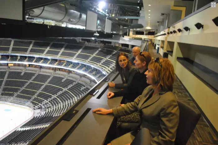 Ilustračný obrázok k článku Andrea Turčanová na ceste v USA? Dostala sa na miesta, ktoré jej môže závidieť každý fanúšik hokeja!