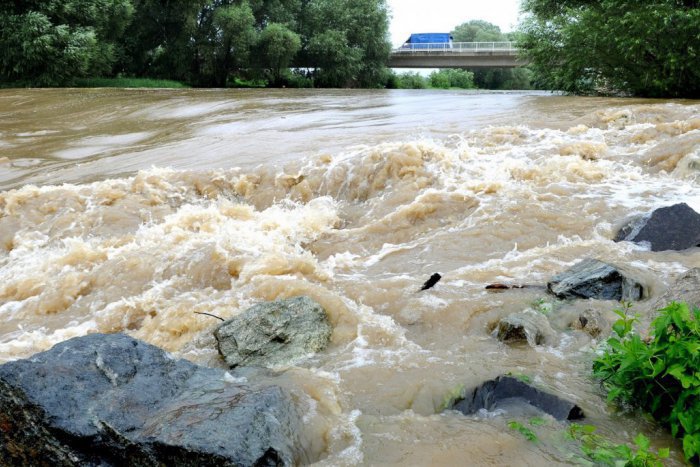 Ilustračný obrázok k článku Okres Spišská sa musí mať na pozore pred veľkou vodou: Varovanie pred povodňou z trvalého dažďa!