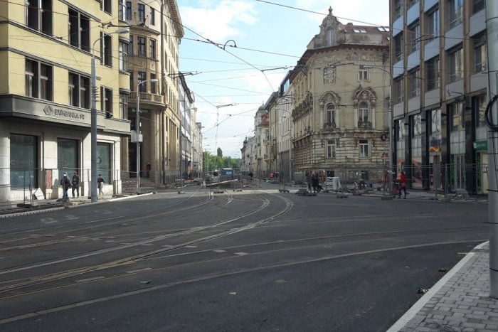 Ilustračný obrázok k článku Tak sme sa predsa dočkali: Električky opäť začnú premávať cez Jesenského