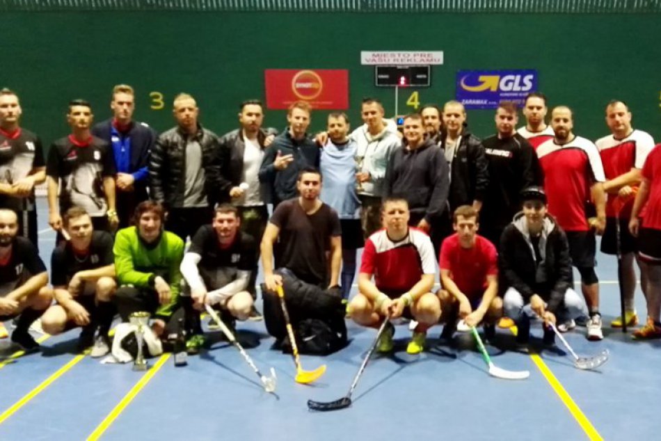 Ilustračný obrázok k článku Zámoček Matejovce hostil predligový florbalový turnaj: Najväčší pohár si odniesol tím Hrabušíc