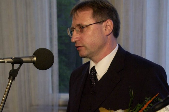 Ilustračný obrázok k článku Príde k nám osláviť svoje jubileum: Do Moraviec zavíta náš významný rodák