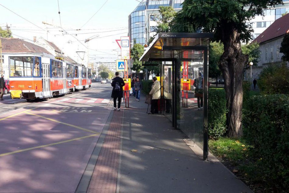 Ilustračný obrázok k článku Autobusy v Záhorskej Bystrici zastavujú na náhradných zastávkach