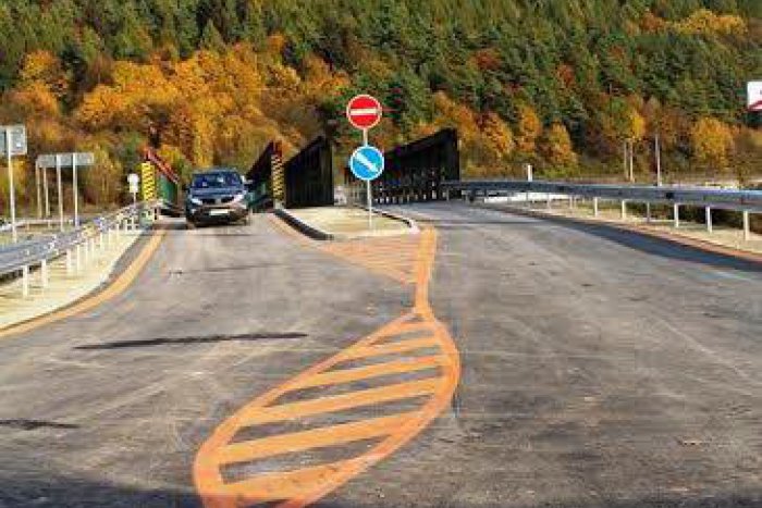 Ilustračný obrázok k článku Vo Vraní otvorili dočasný most: Obyvatelia nemusia využívať obchádzku cez Kysucké Nové Mesto