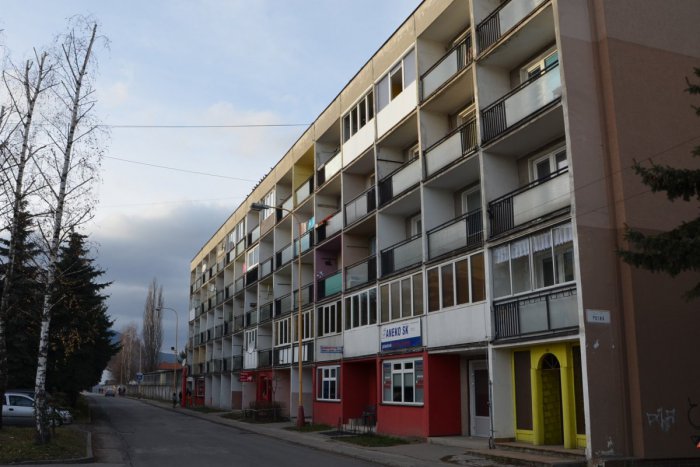 Ilustračný obrázok k článku Násilník bil Ružomberčanku (59) do tváre, kým jej z kabelky nevytrhol peňaženku