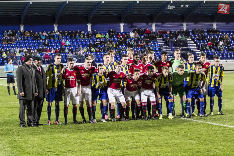 Ilustračný obrázok k článku Manchester prilákal do Popradu množstvo fanúšikov. Z víťazstva nad slávnym klubom sa tešia chlapci z DAC